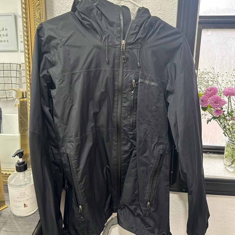 Patagonia Wind breaker